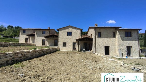 casa indipendente in vendita ad Avigliano Umbro in zona Sismano