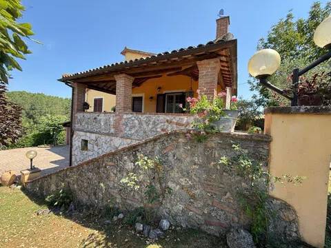casa indipendente in vendita ad Avigliano Umbro
