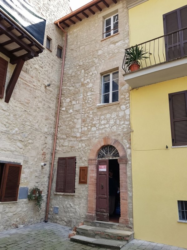 casa indipendente in vendita ad Avigliano Umbro