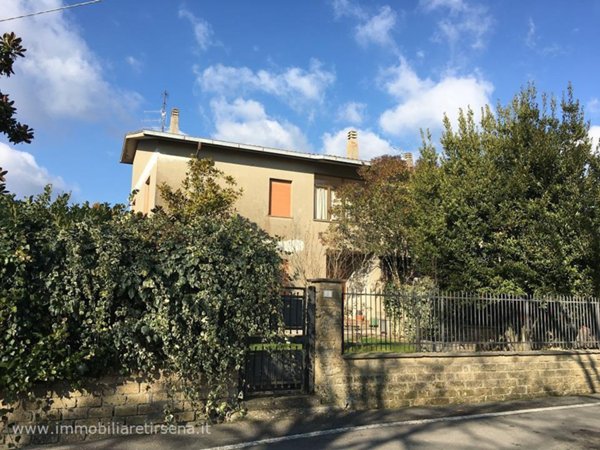 casa indipendente in vendita ad Acquapendente in zona Torre Alfina