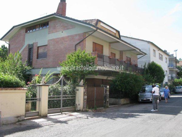 casa indipendente in vendita ad Acquapendente