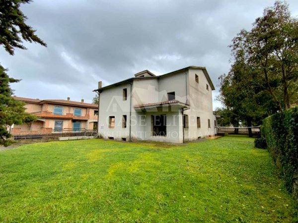 casa indipendente in vendita ad Acquapendente