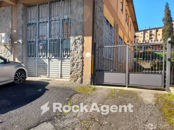 locale commerciale in vendita ad Acquapendente