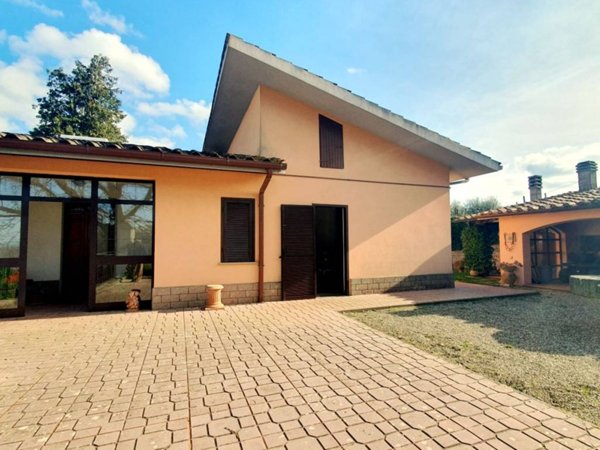 casa indipendente in vendita ad Acquapendente