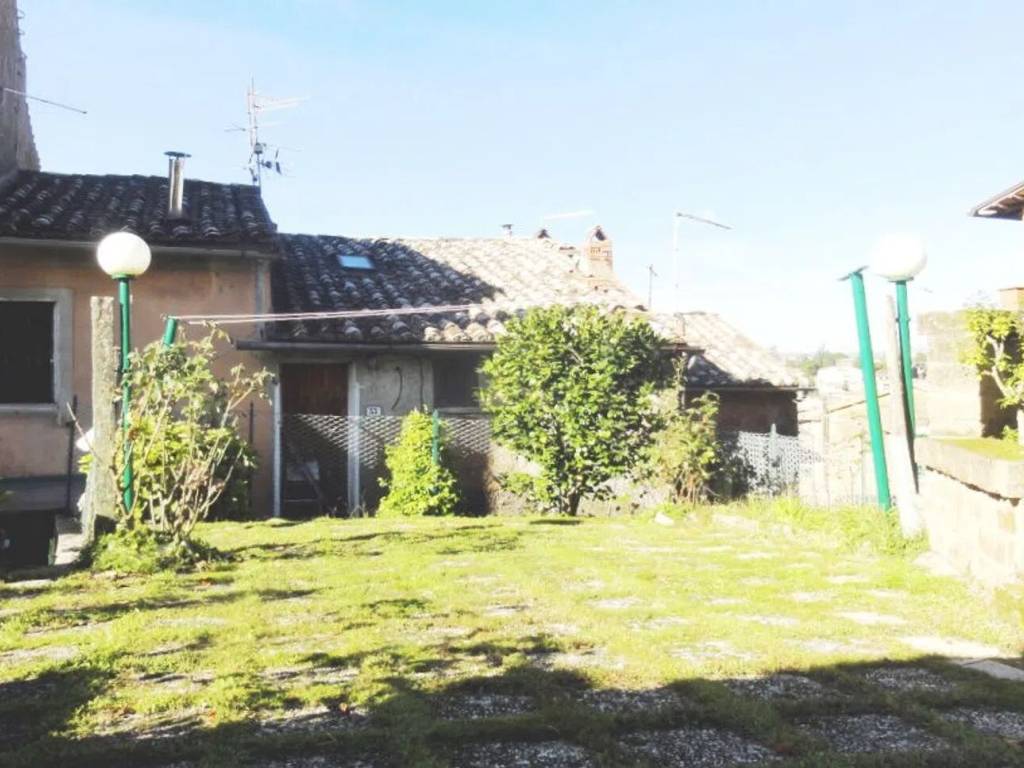 casa indipendente in vendita ad Acquapendente