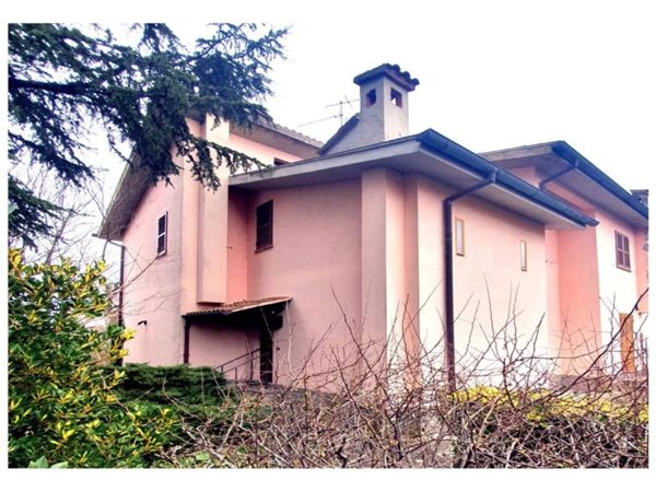 casa indipendente in vendita ad Acquapendente