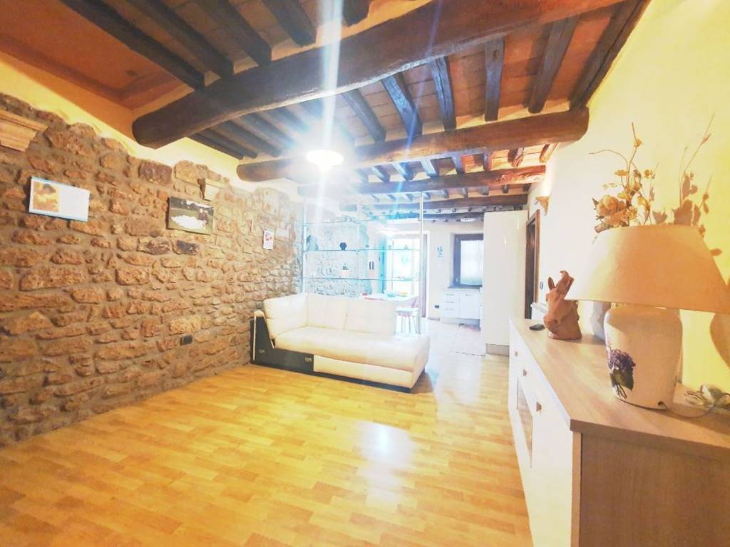 appartamento in vendita ad Acquapendente