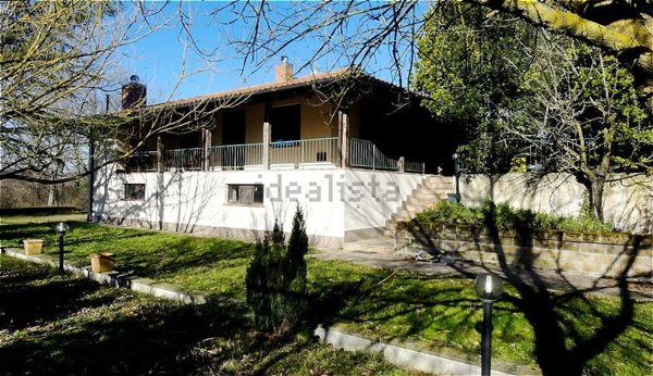 casa indipendente in vendita ad Acquapendente