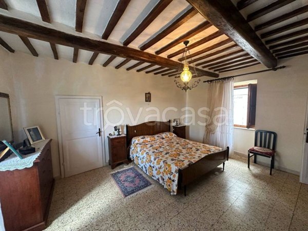 casa indipendente in vendita ad Acquapendente in zona Torre Alfina