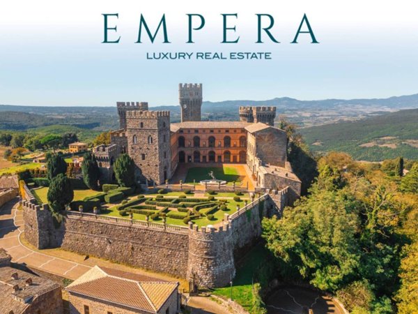 villa in vendita ad Acquapendente in zona Torre Alfina