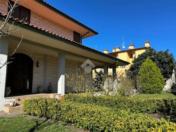 casa indipendente in vendita ad Acquapendente