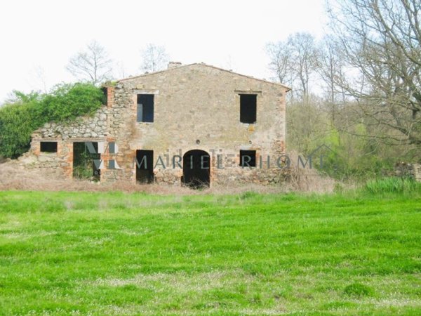 casale in vendita ad Acquapendente