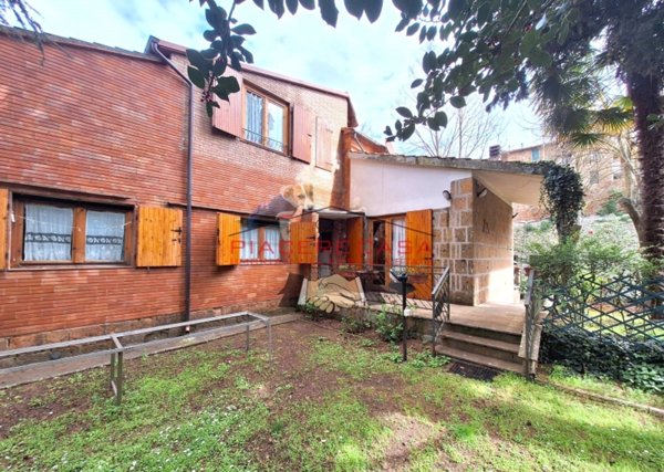 casa indipendente in vendita ad Acquapendente