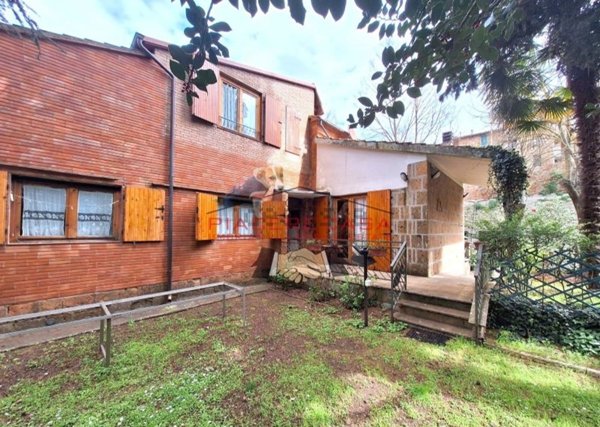 casa indipendente in vendita ad Acquapendente