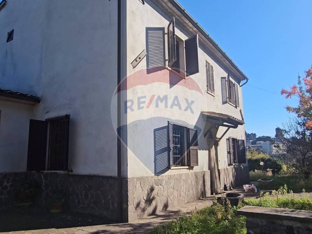 casa indipendente in vendita ad Acquapendente