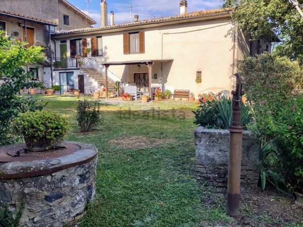 casa indipendente in vendita ad Acquapendente
