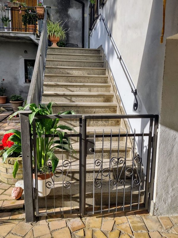 casa indipendente in vendita ad Acquapendente in zona Torre Alfina