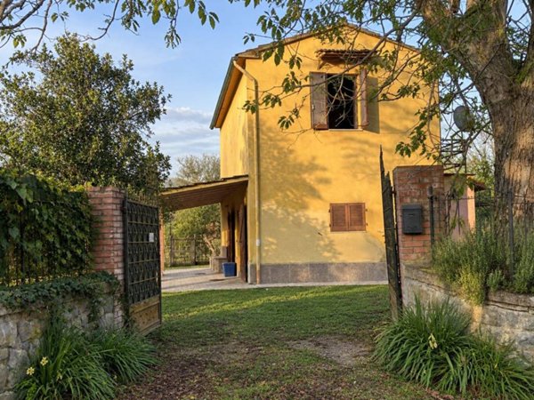 casa indipendente in vendita ad Acquapendente
