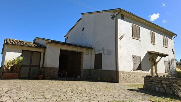 casa indipendente in vendita ad Acquapendente