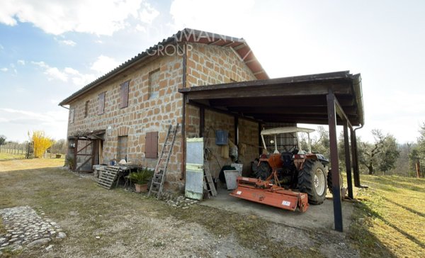 casale in vendita ad Acquapendente