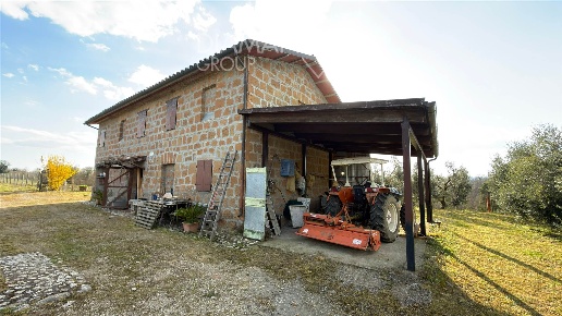 casale in vendita ad Acquapendente