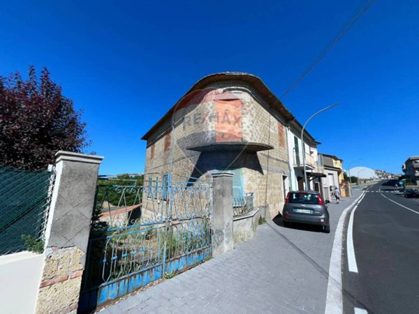 appartamento in vendita ad Arlena di Castro