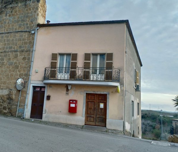 appartamento in vendita ad Arlena di Castro