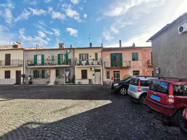 appartamento in vendita ad Arlena di Castro