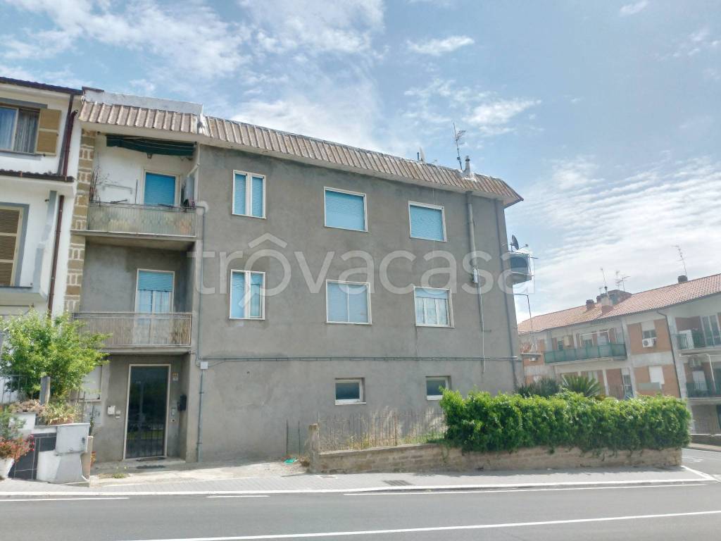 appartamento in vendita ad Arlena di Castro