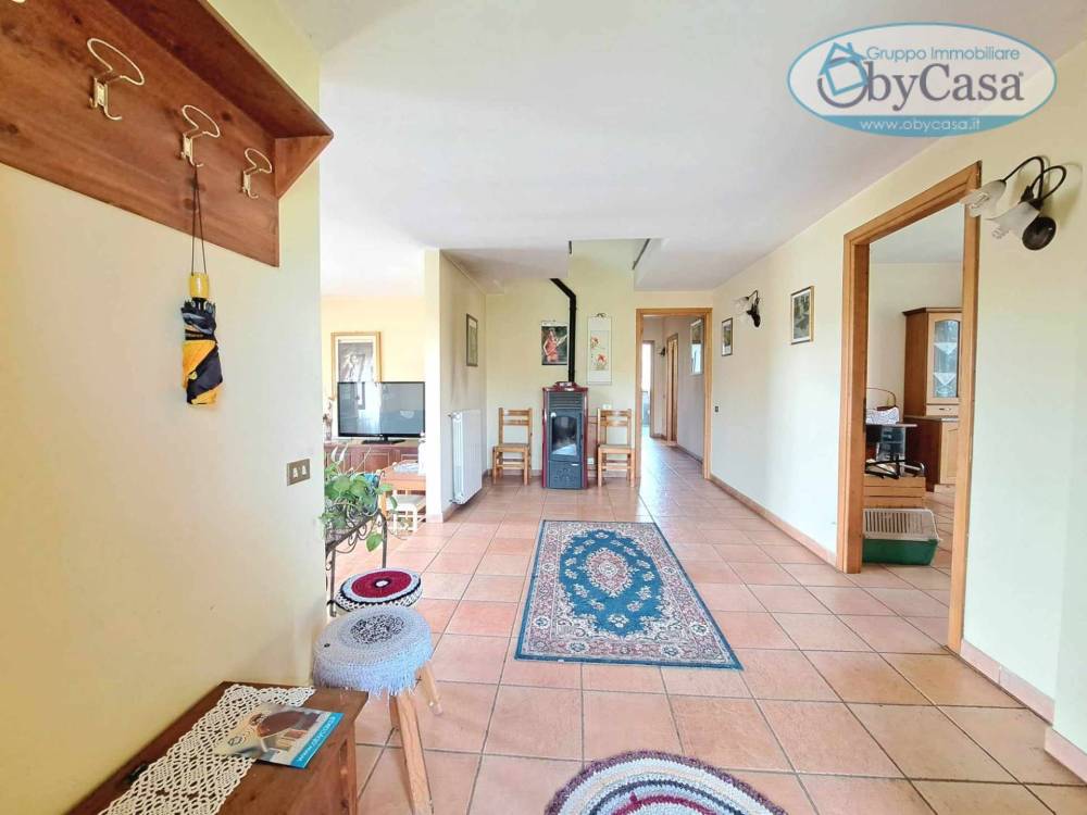 casa indipendente in vendita ad Arlena di Castro