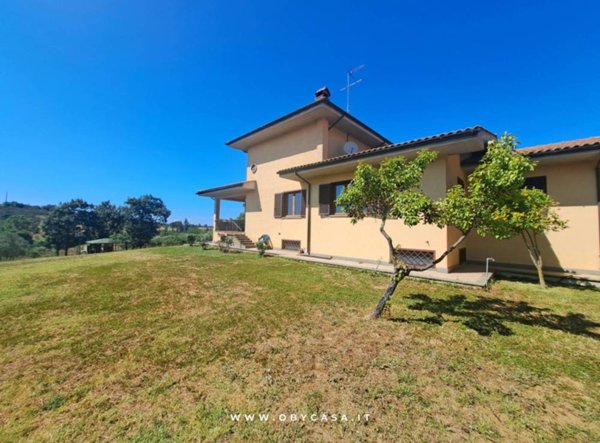 casa indipendente in vendita ad Arlena di Castro