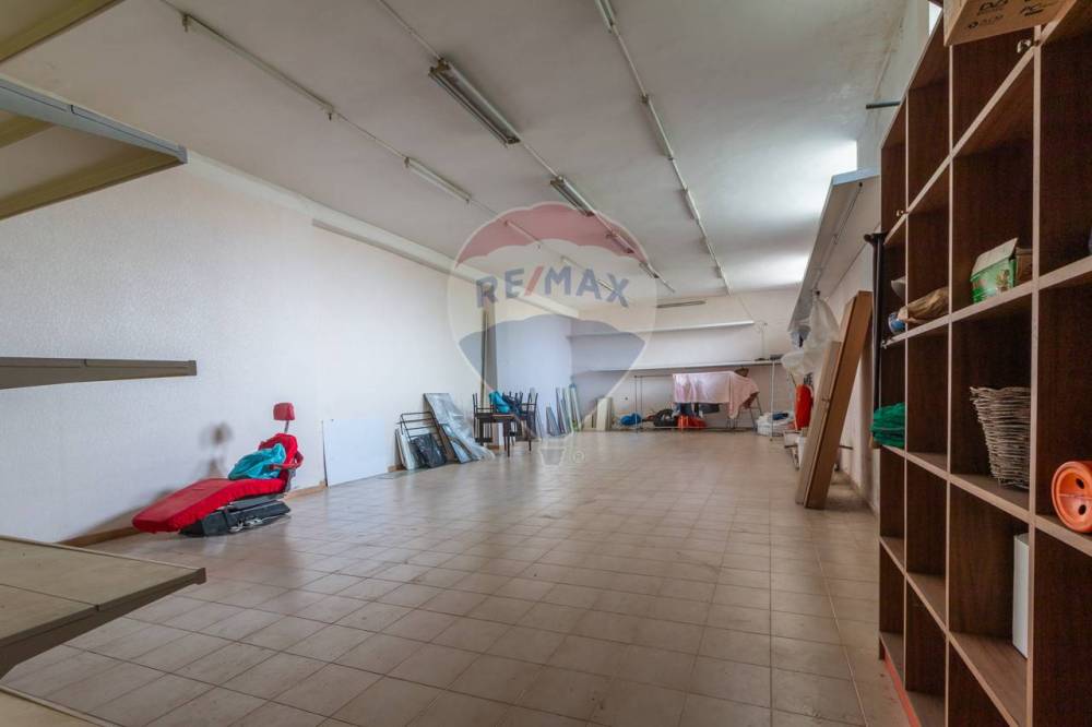 locale commerciale in vendita ad Arlena di Castro