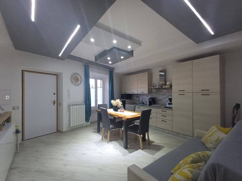 appartamento in vendita ad Arlena di Castro