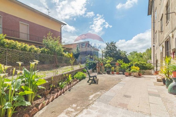 appartamento in vendita ad Arlena di Castro