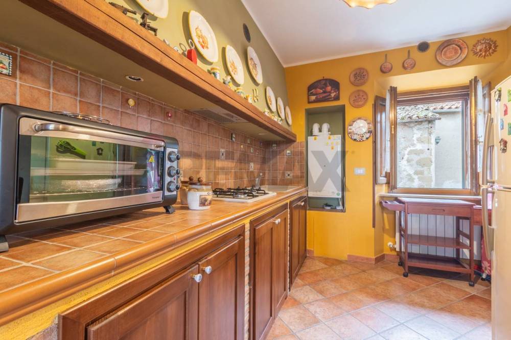 appartamento in vendita ad Arlena di Castro