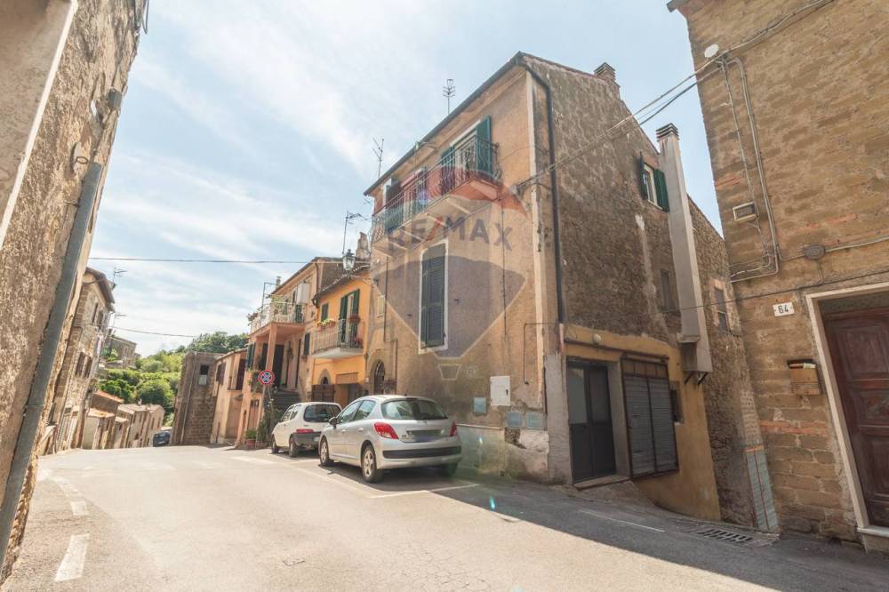 appartamento in vendita ad Arlena di Castro