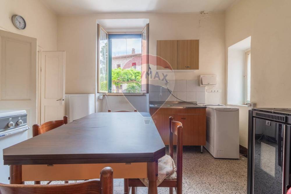 appartamento in vendita ad Arlena di Castro