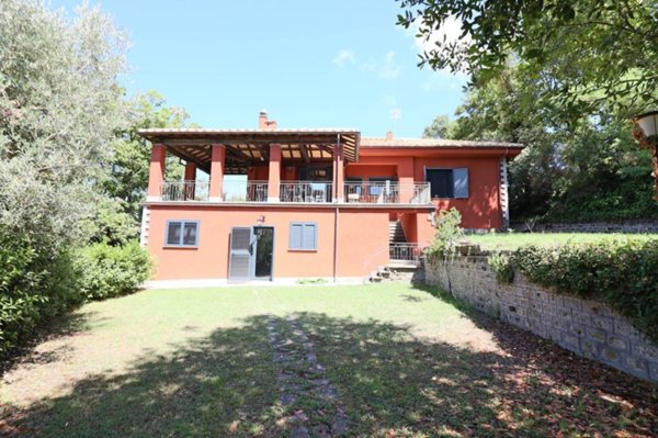 casa indipendente in vendita ad Arlena di Castro