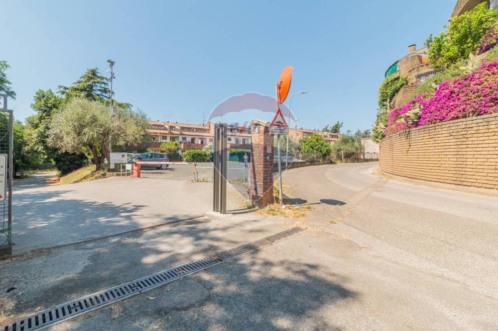 appartamento in vendita ad Arlena di Castro