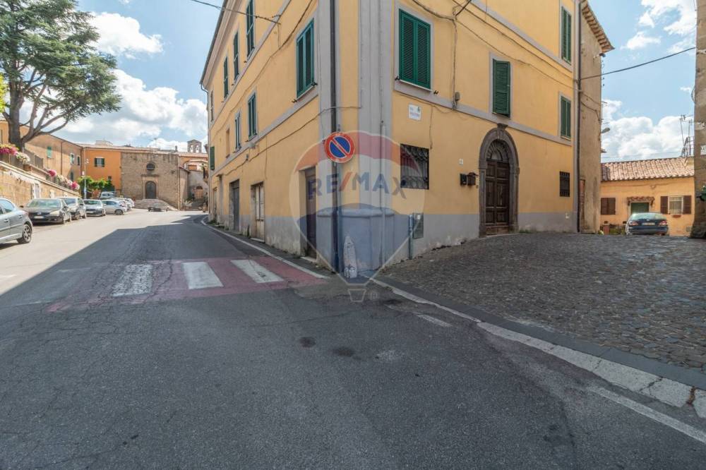 appartamento in vendita ad Arlena di Castro