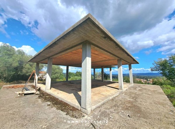 casa indipendente in vendita ad Arlena di Castro