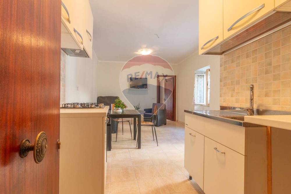 appartamento in vendita ad Arlena di Castro