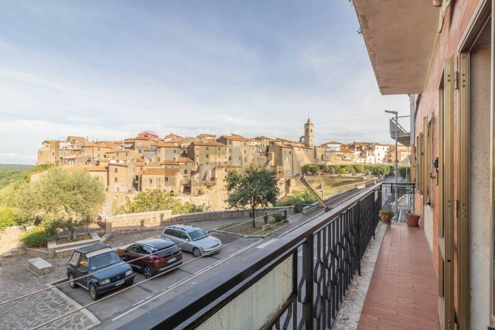 appartamento in vendita ad Arlena di Castro