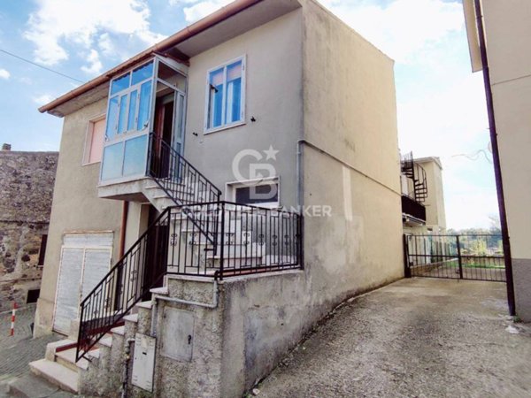 appartamento in vendita ad Arlena di Castro