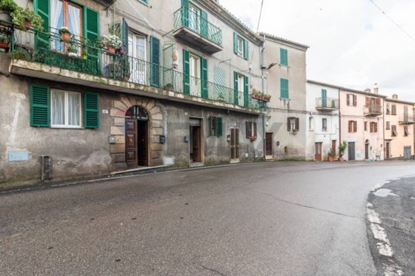 appartamento in vendita ad Arlena di Castro