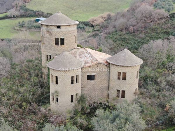 villa in vendita ad Arlena di Castro