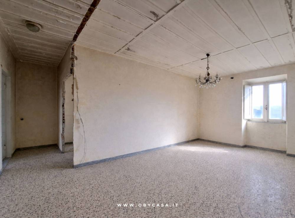 appartamento in vendita ad Arlena di Castro