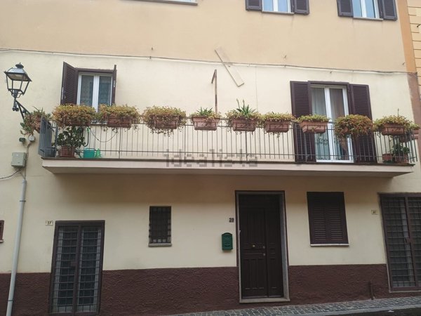appartamento in vendita ad Arlena di Castro