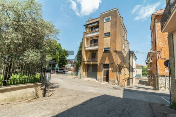 appartamento in vendita ad Arlena di Castro