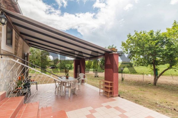 locale di sgombero in vendita ad Arlena di Castro